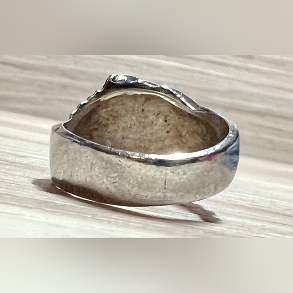 Vintage Designer Hallmarked Sterling Silver & 14K Gold Rope Accented Dome Ring - Picture 5 of 11